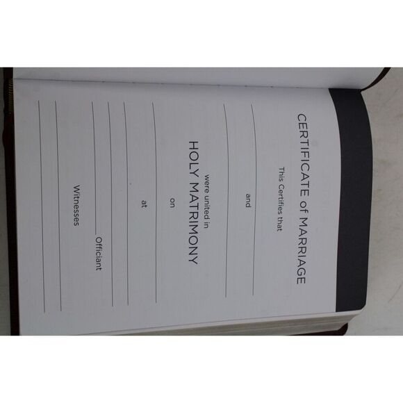 Holman NKJV Large Print Compact Reference Bible Red Letter Concordance Maps 2013 - Picture 5 of 10